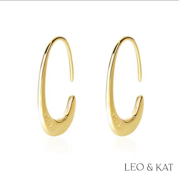 Gold Oval Threader Earrings. 925 Sterling Silver. #1059 - Picture 1 of 5